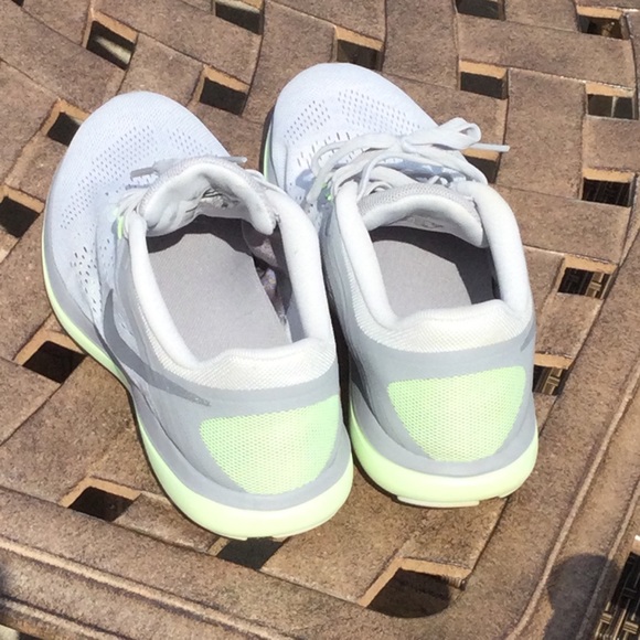 EUC Nike Free Tri Fit athletic running shoe CHOICE - Picture 10 of 16